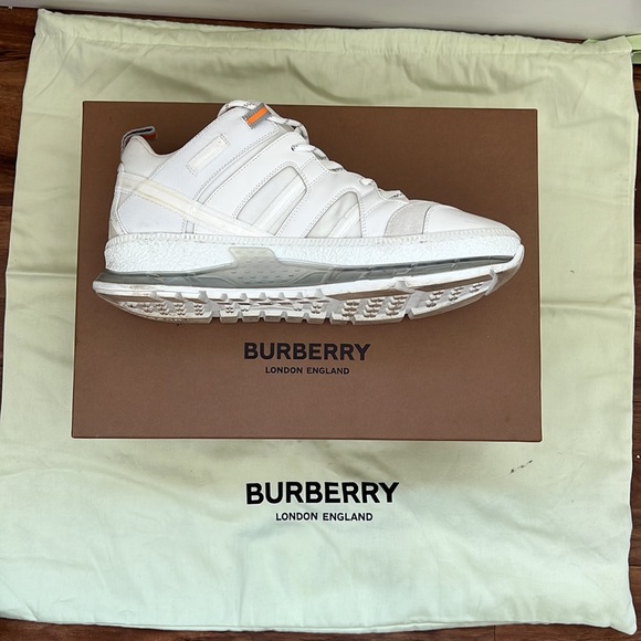 Burberry Lowtop Optic White Sneaker - Picture 4 of 5